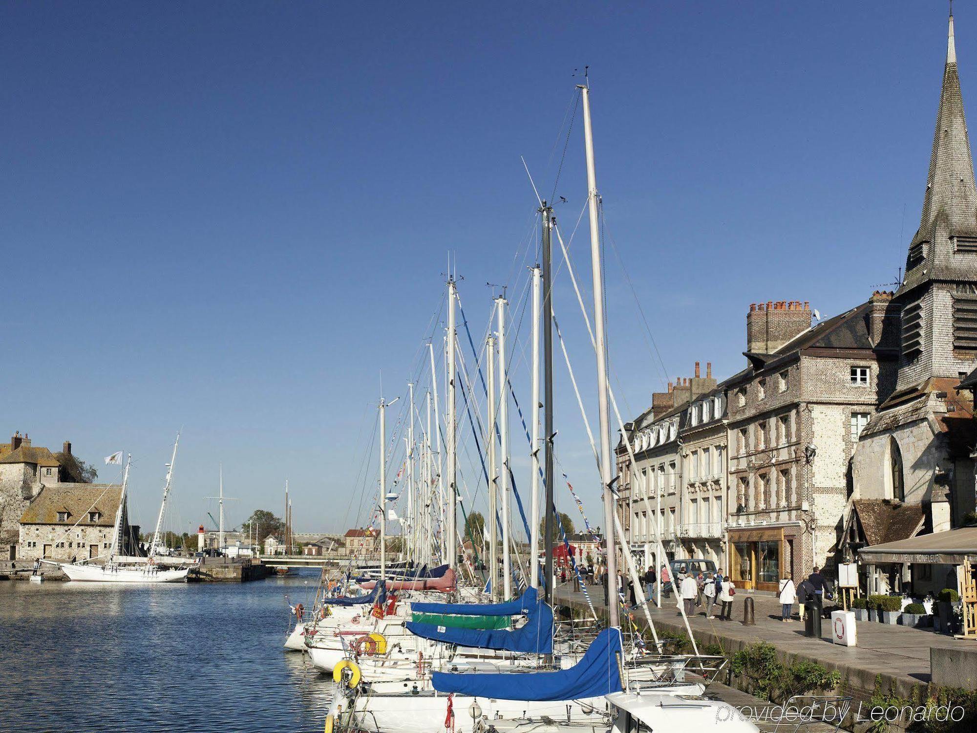 Ibis Styles Honfleur Centre Historique Hotel Exterior foto